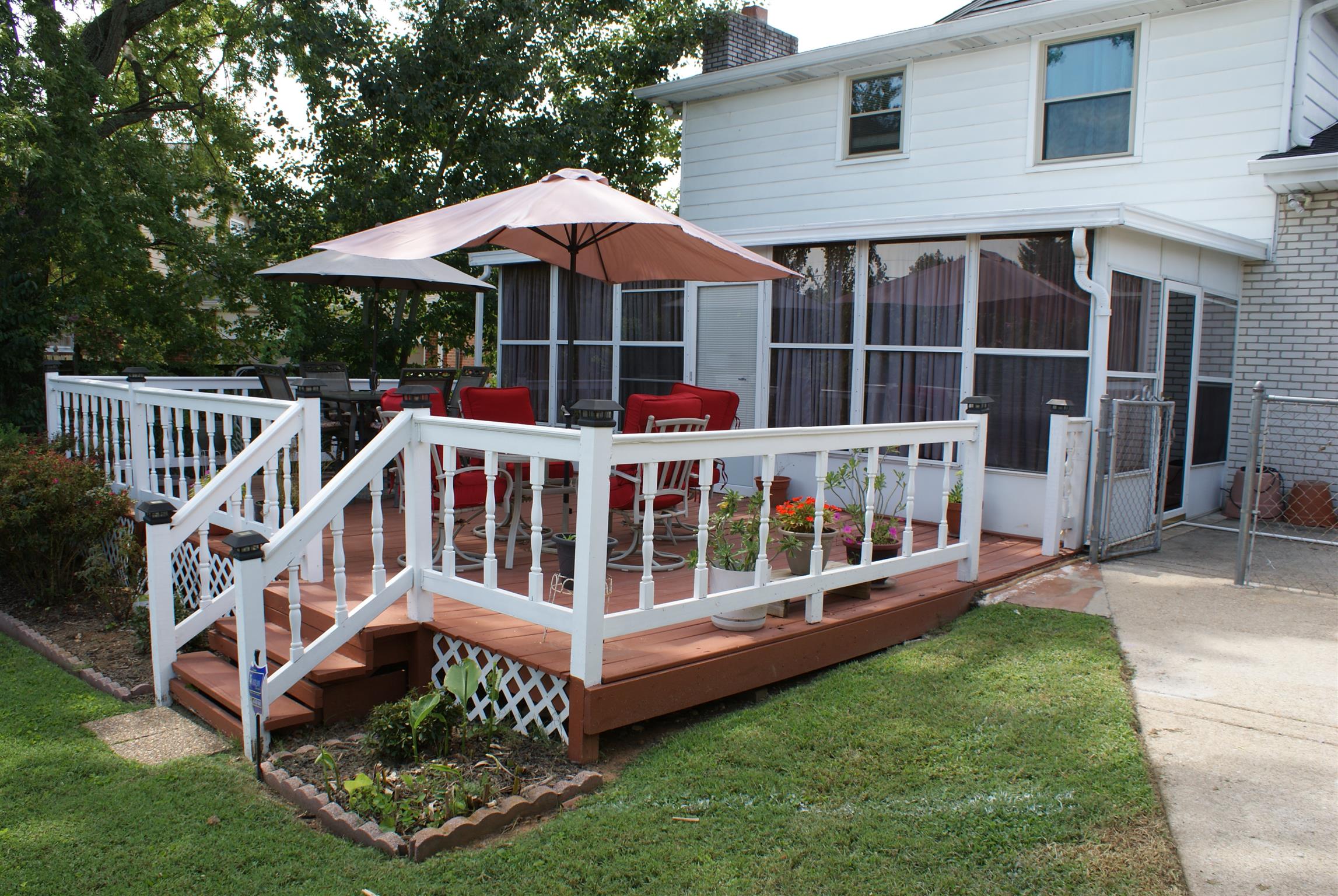 280 Bell Road Nashville, TN 37217 - Photo 18 of 22 Another view of the deck and back of the home.