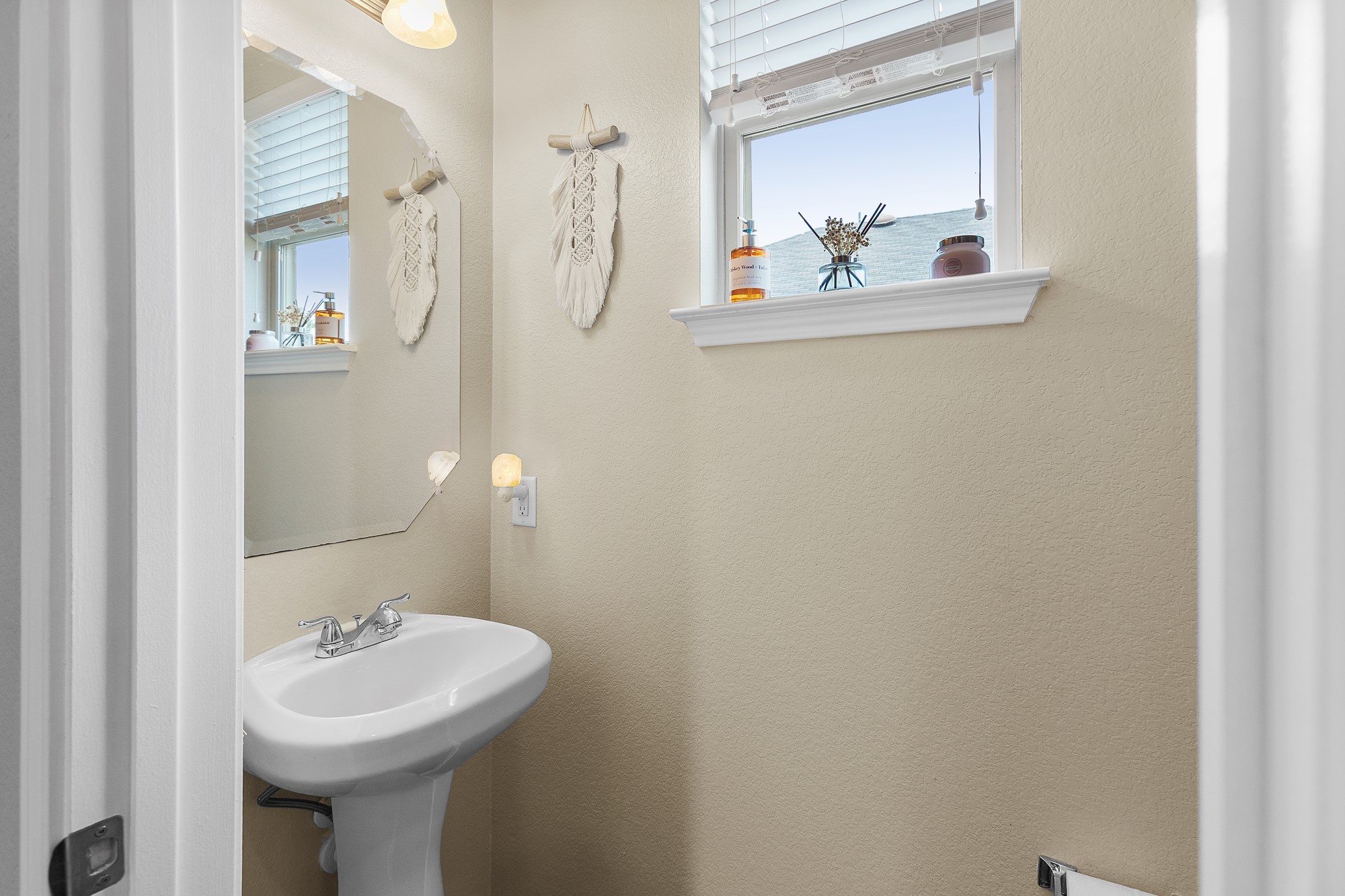 443 Dragon Ridge Road Buda, TX 78610 - Photo 12 of 34 half bath
