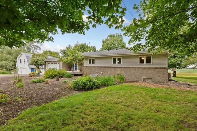 $599,900 | 58560 Kirkwood Road, Mankato, MN 56001