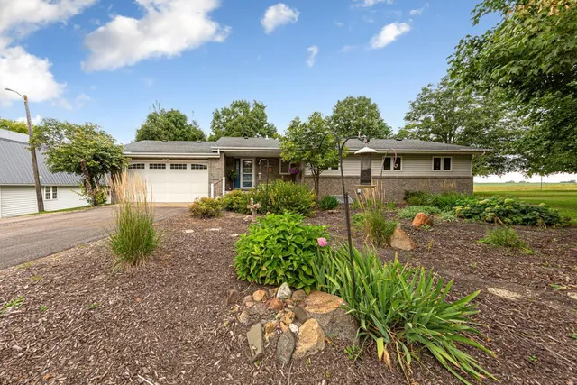 $599,900 | 58560 Kirkwood Road, Mankato, MN 56001