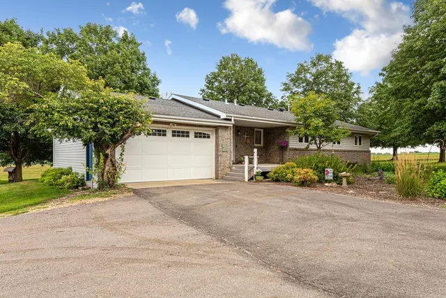 $599,900 | 58560 Kirkwood Road, Mankato, MN 56001