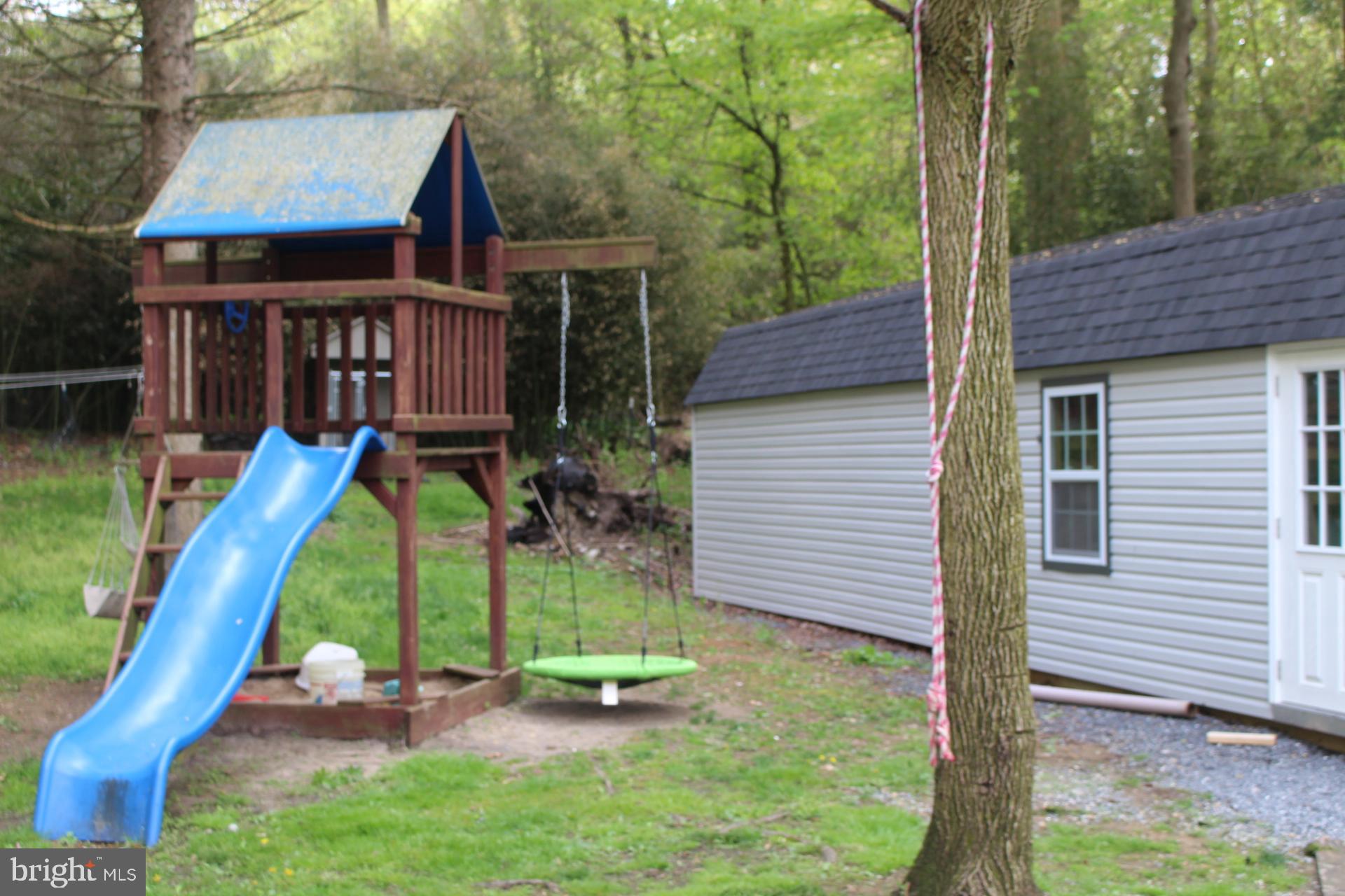 522 California Road Morgantown, PA 19543 - Photo 4 of 6 Gallery Image 4
