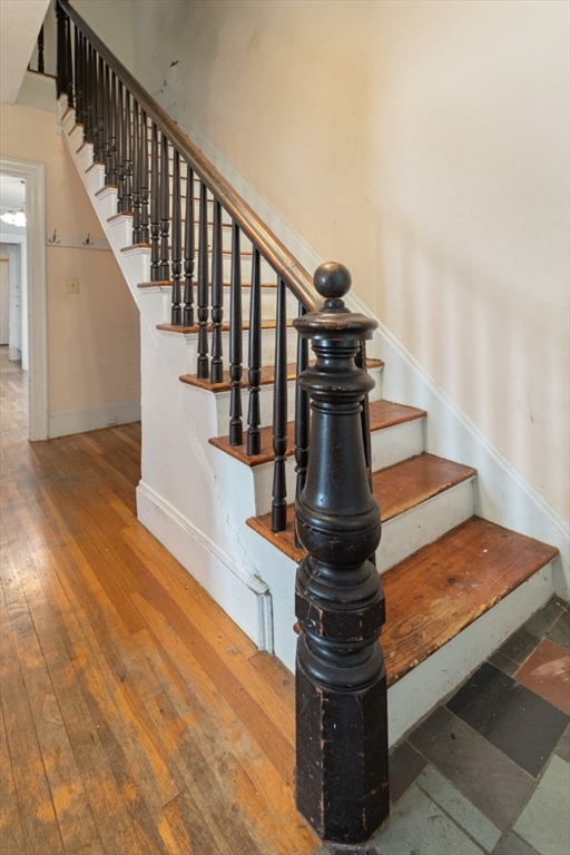 40 Village Street Reading, MA 01867 - Photo 4 of 36 a view of entryway
