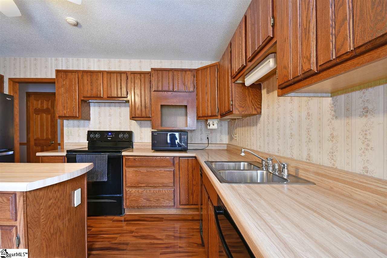 1011 Cherokee Road Pelzer, SC 29669 - Photo 19 of 36