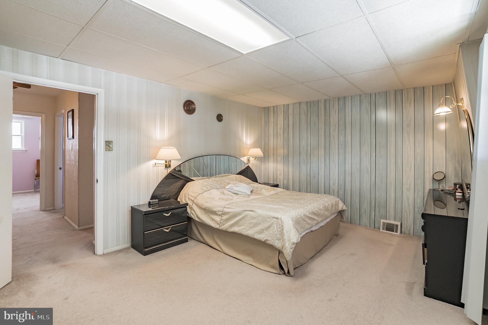 827 Avon Road Philadelphia, PA 19116 - Photo 21 of 31