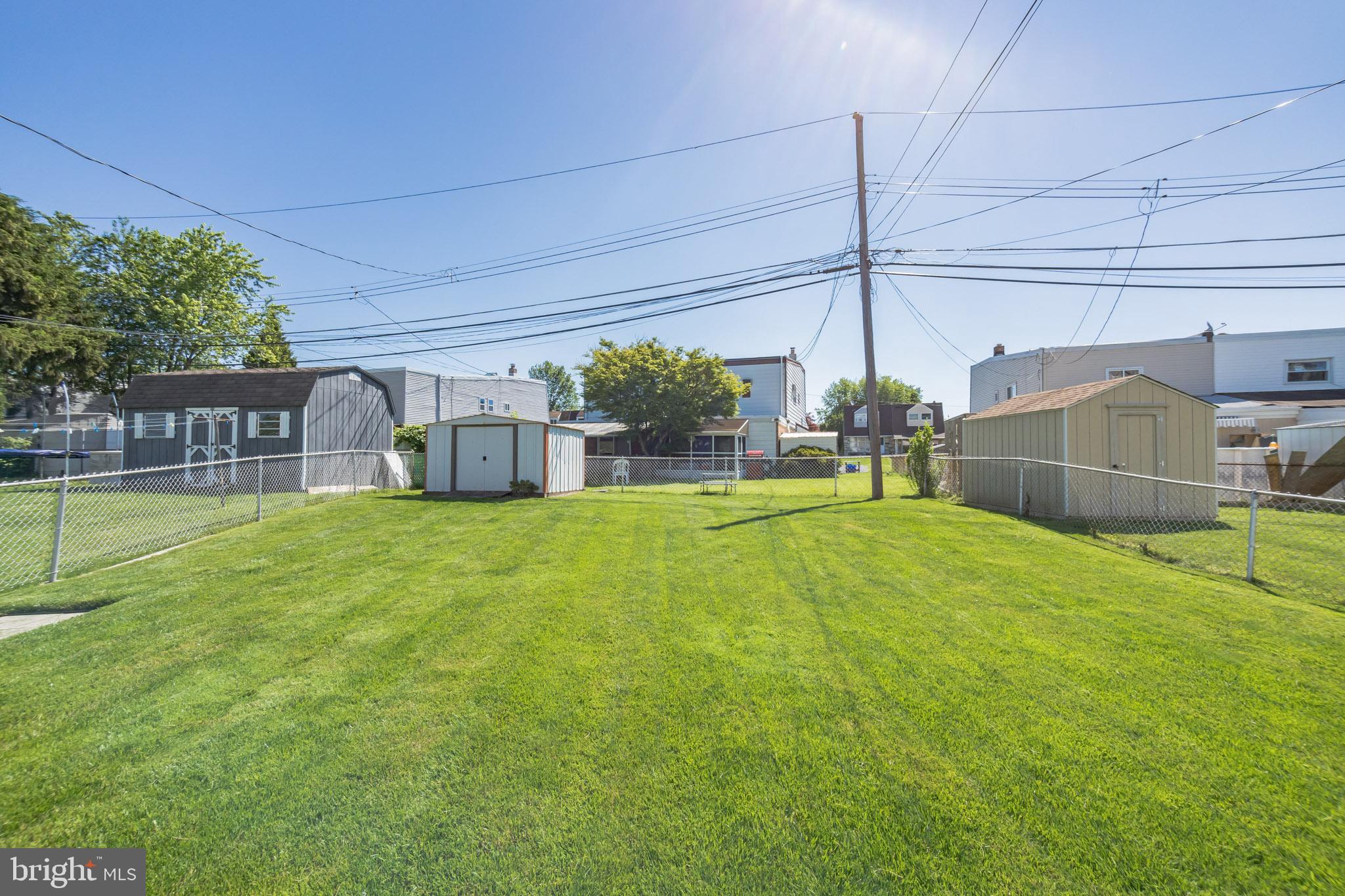 827 Avon Road Philadelphia, PA 19116 - Photo 7 of 31 Fenced in Side and Rear Yard