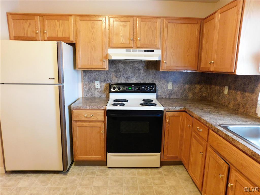 822 Atlas Road Northampton, PA 18067 - Photo 3 of 17 Gallery Image 3