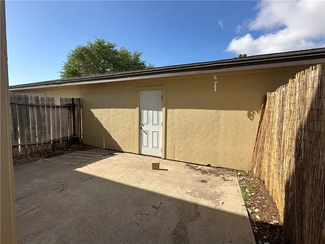 $1,500 | 2924 St Joseph Street, Unit N, Corpus Christi, TX 78418