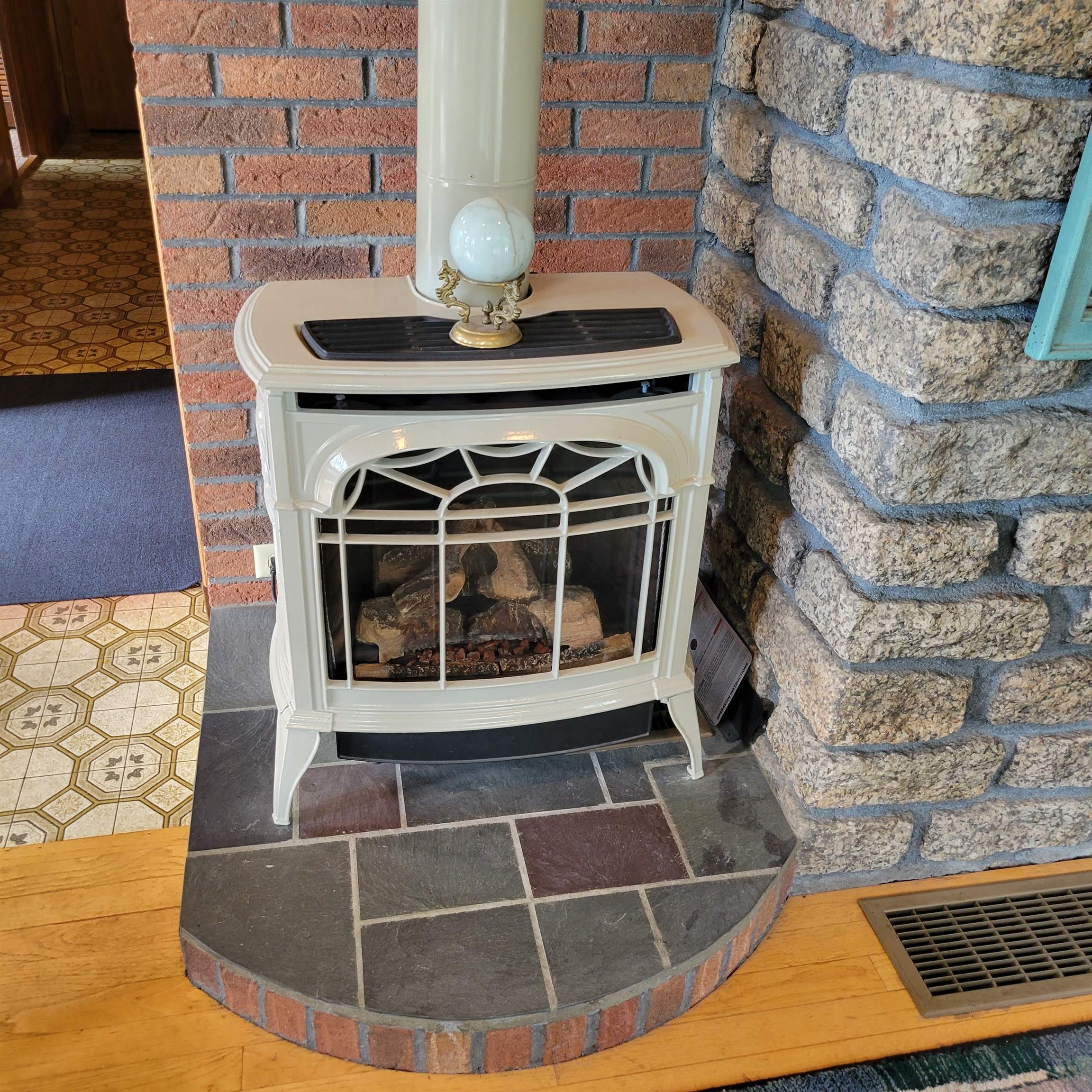 539 West Unity Road Claremont, NH 03743 - Photo 12 of 40 Gallery Image 12