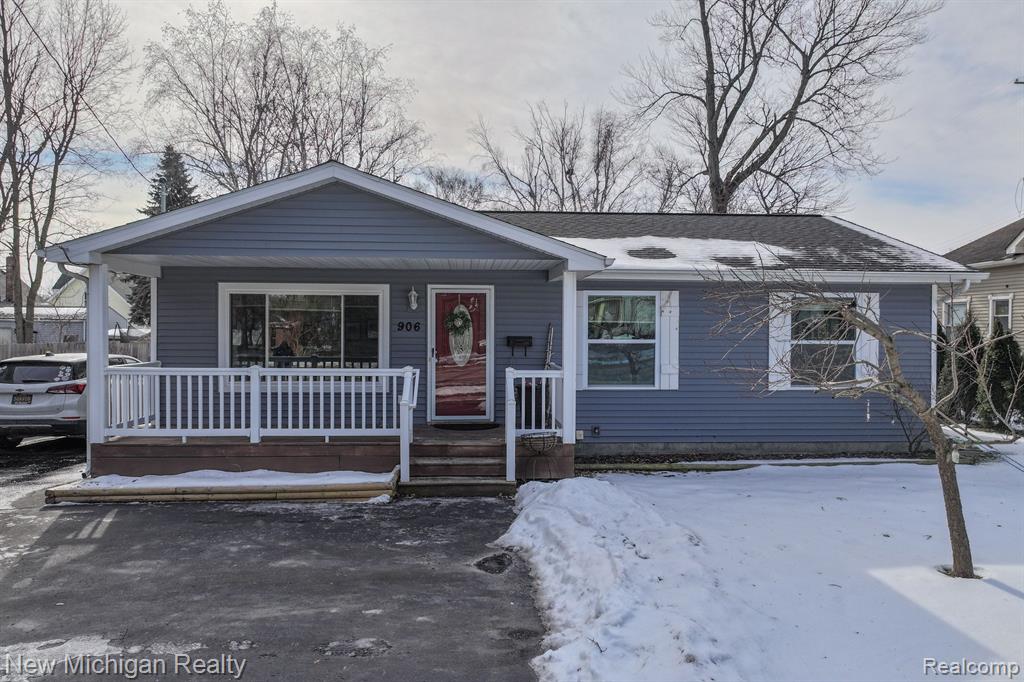906 Main Street Fenton, MI 48430 - Photo 4 of 45 Gallery Image 4