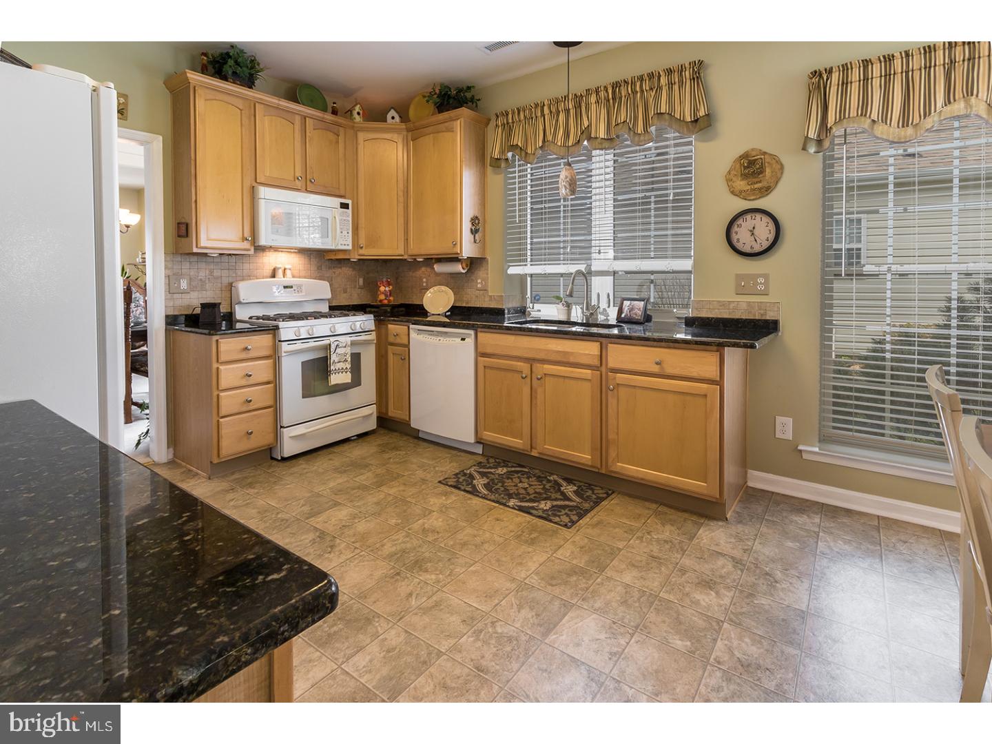 59 Shipps Way Delanco, NJ 08075 - Photo 4 of 25