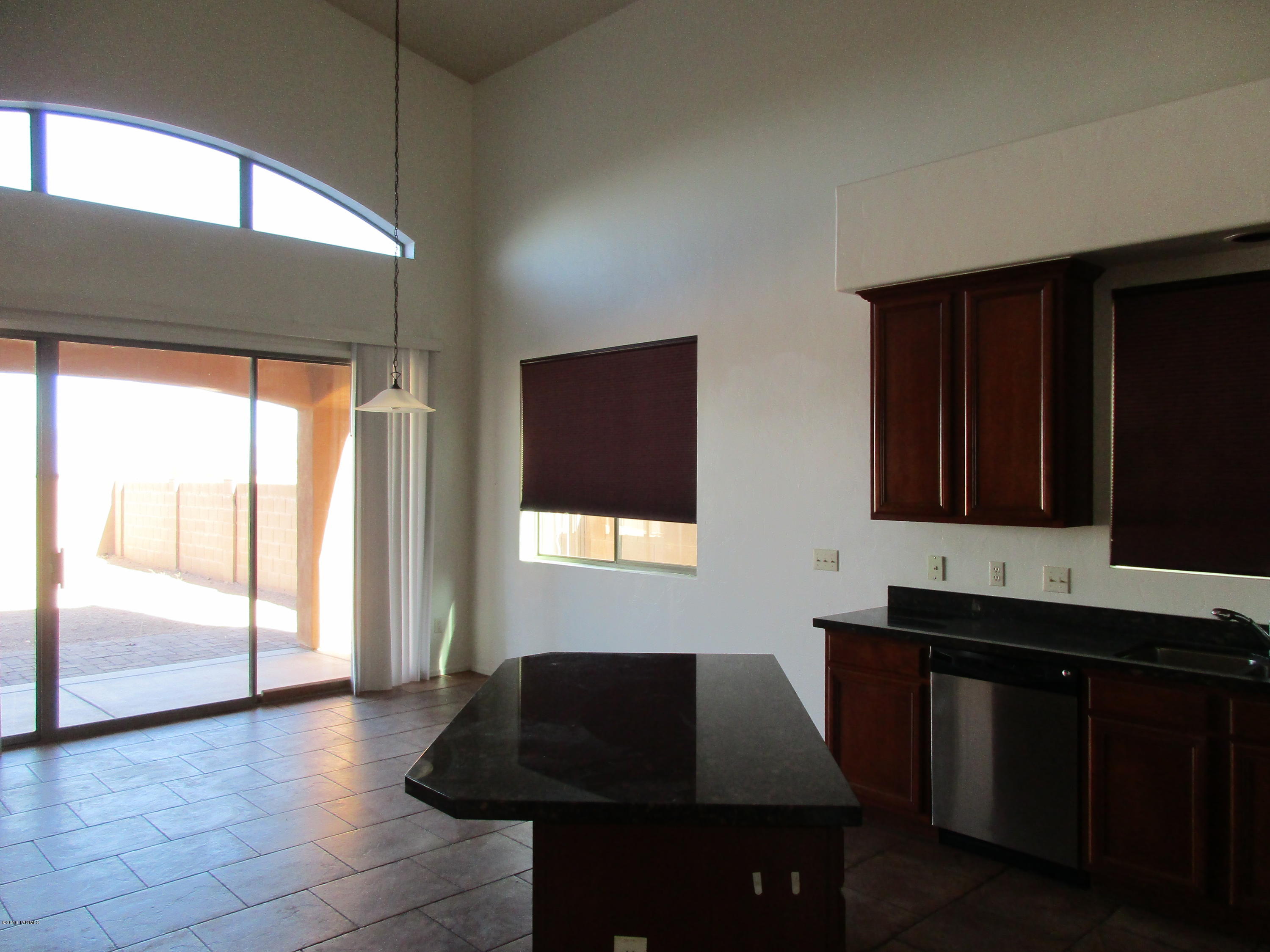 10453 East Rita Ranch Crossing Circle Tucson, AZ 85747 - Photo 6 of 10