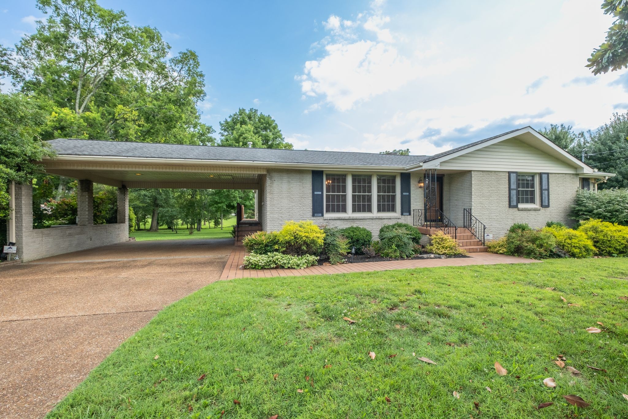182 Cherokee Road Hendersonville, TN 37075 - Photo 5 of 62