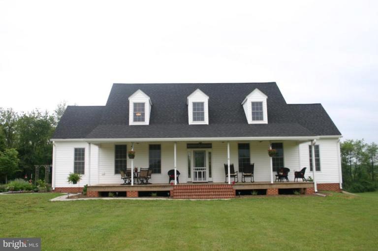 1071 South Childs Road Kearneysville, WV 25430 - Photo 1 of 30 Exterior (Main)
