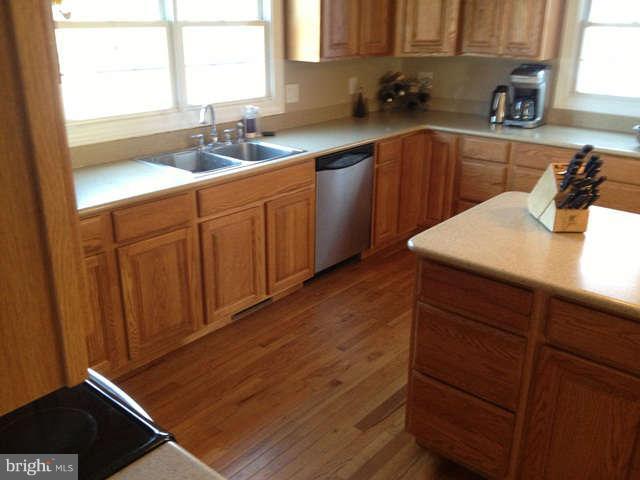 1071 South Childs Road Kearneysville, WV 25430 - Photo 15 of 30 Kitchen