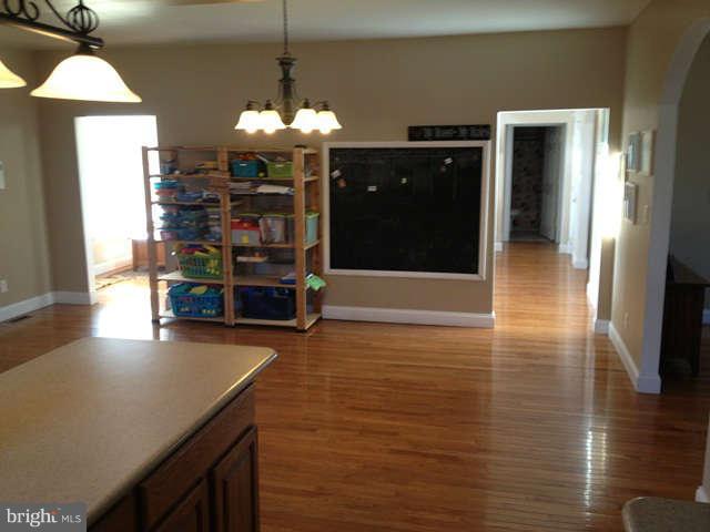 1071 South Childs Road Kearneysville, WV 25430 - Photo 16 of 30 Kitchen