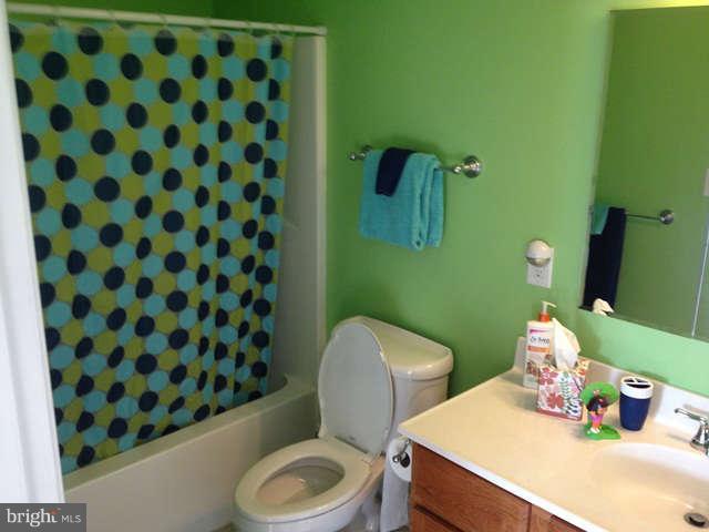 1071 South Childs Road Kearneysville, WV 25430 - Photo 28 of 30 Bath