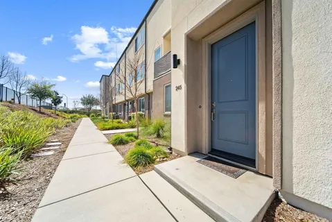 $580,000 | 5284 Beachfront Cove, Unit 245, San Diego, CA 92154