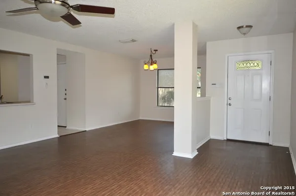 $1,595 | 16535 Blanco Key, San Antonio, TX 78247