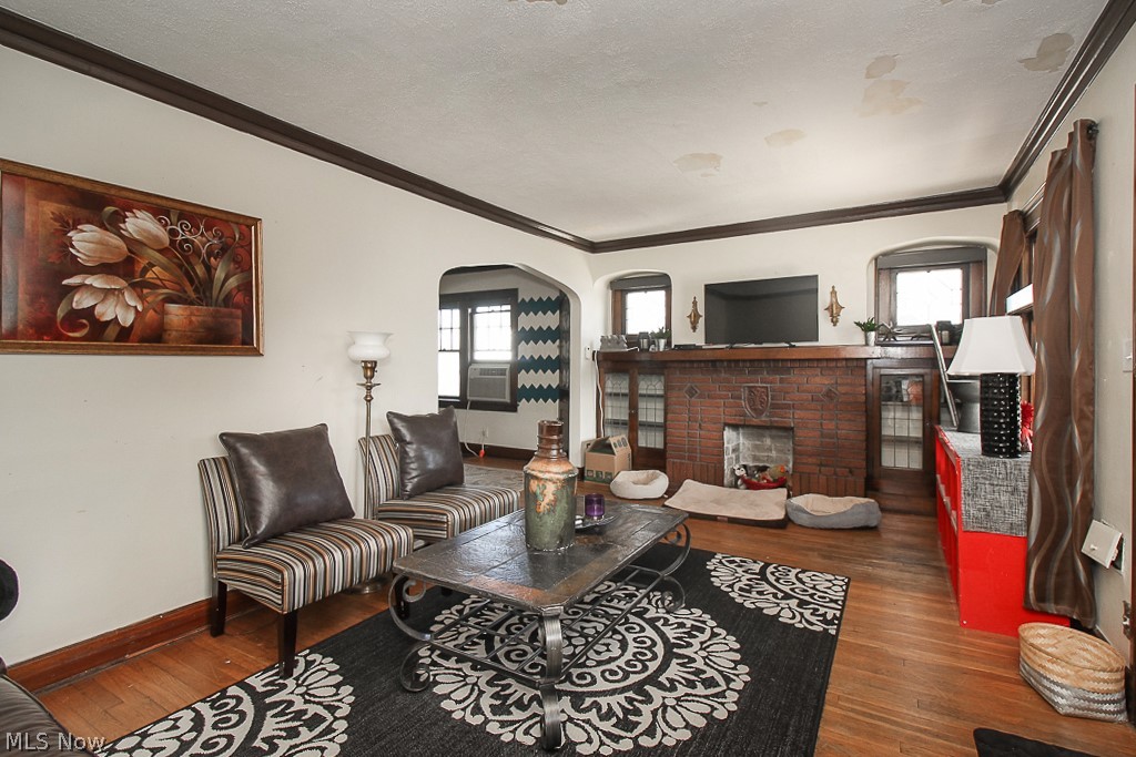 7814 Jameson Road Parma, OH 44129 - Photo 3 of 17