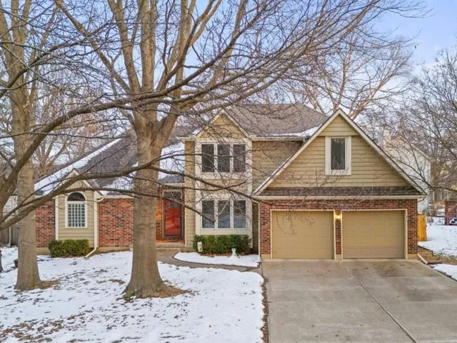 $300,000 | 1023 Bordner Drive, Lee's Summit, MO 64081