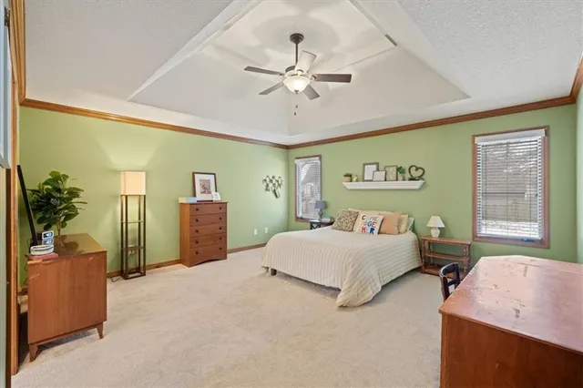 $300,000 | 1023 Bordner Drive, Lee's Summit, MO 64081