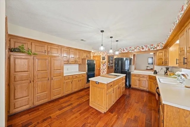 $300,000 | 1023 Bordner Drive, Lee's Summit, MO 64081