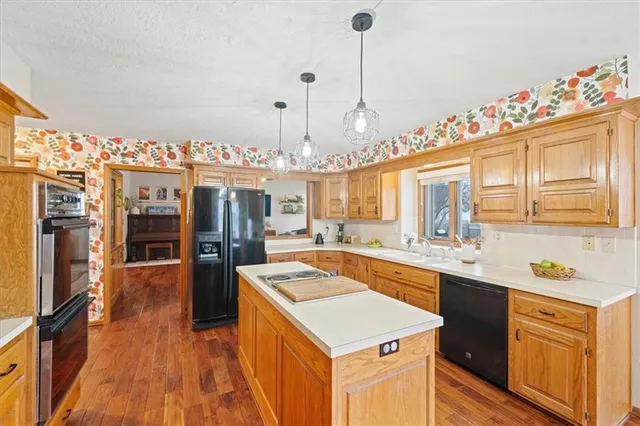 $300,000 | 1023 Bordner Drive, Lee's Summit, MO 64081