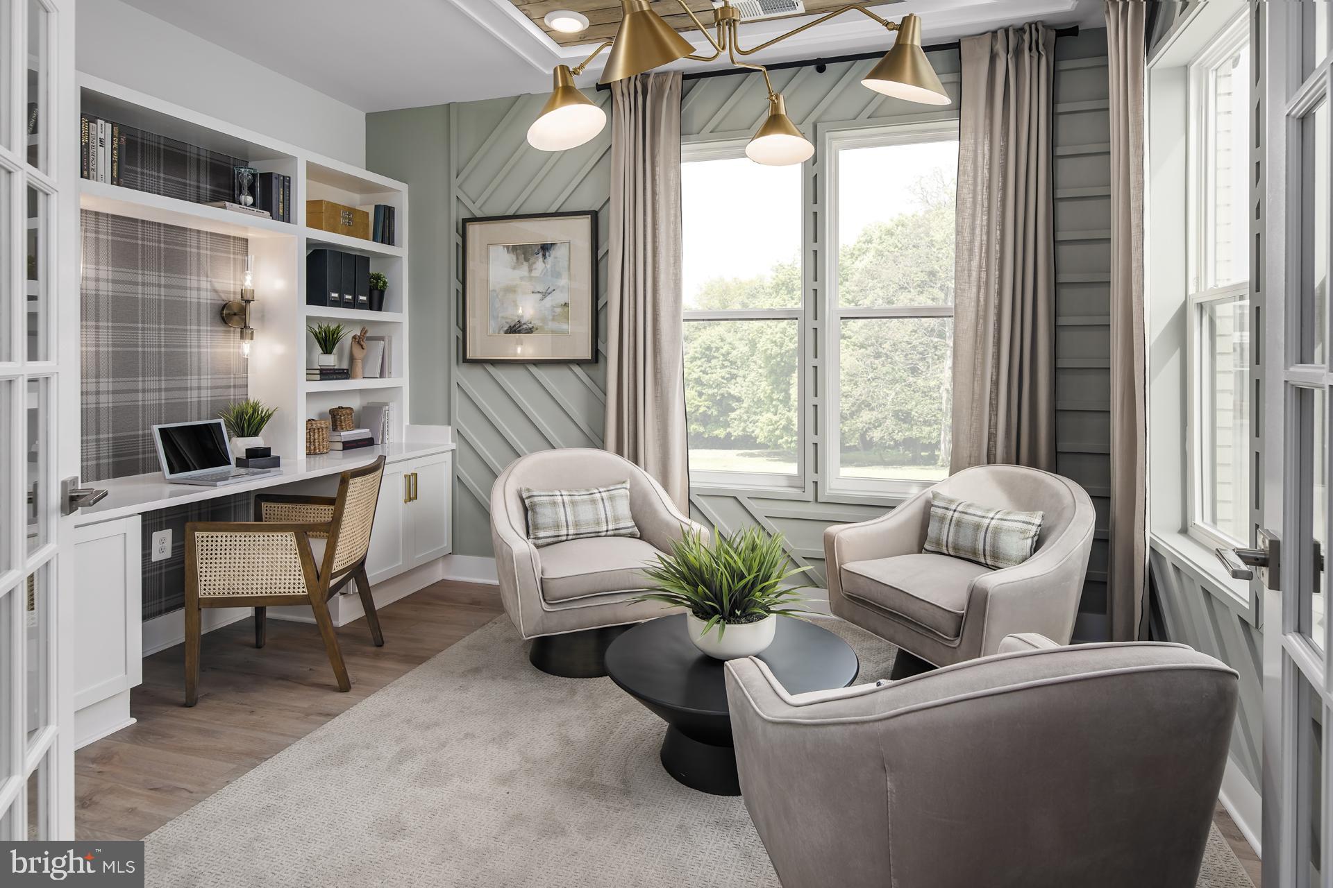 Tbb Tbb Tbb Ferry, Unit ROCKLAND Baltimore, MD 21230 - Photo 18 of 29 a living room with furniture and a potted plant