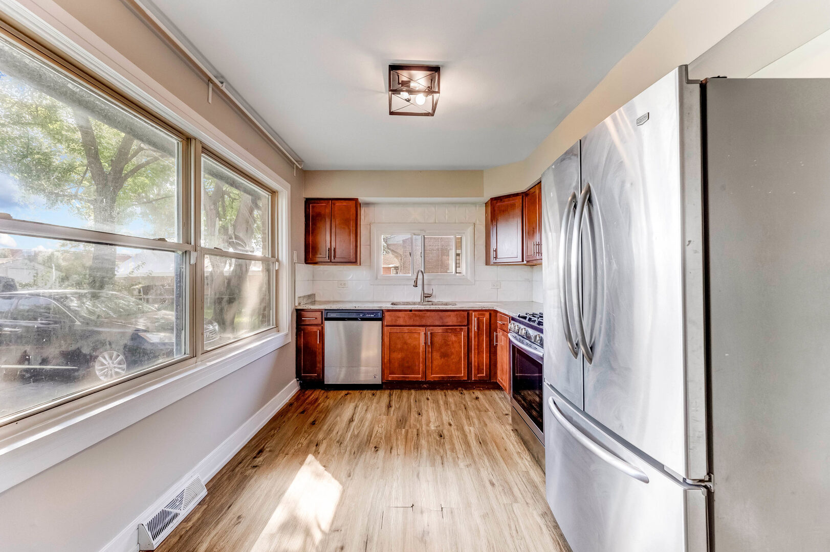 2859 Stafford Drive Markham, IL 60428 - Photo 7 of 19