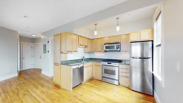 $2,600 | 432 Norfolk Street, Unit 4A, Somerville, MA 02143