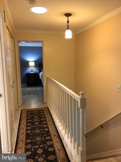 9801 Bronte Drive Fairfax, VA 22032 - Photo 17 of 36 Upper level hall way