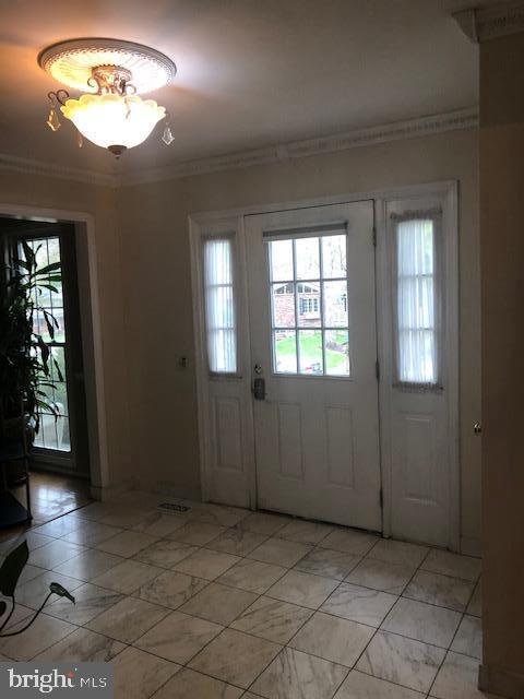 9801 Bronte Drive Fairfax, VA 22032 - Photo 4 of 36 Marble Tile Foyer