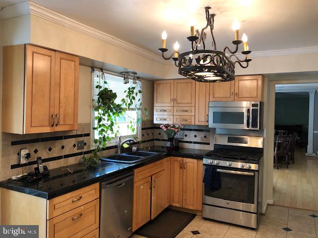 9801 Bronte Drive Fairfax, VA 22032 - Photo 6 of 36 As shown previously