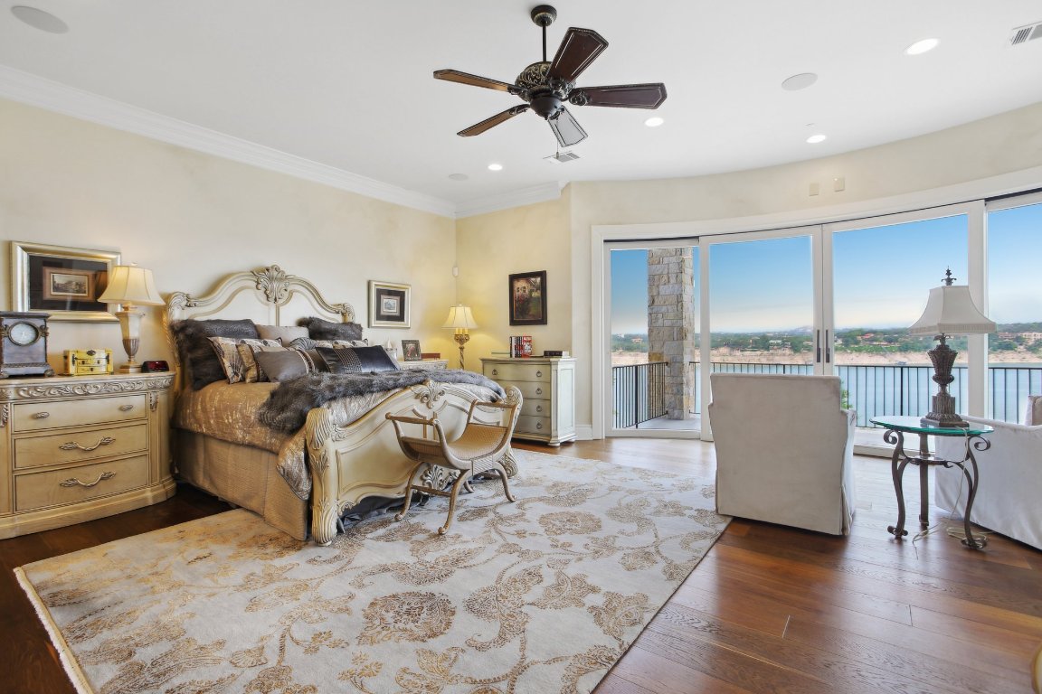 1353 Osprey Ridge Loop Lago Vista, TX 78645 - Photo 13 of 40 a living room with furniture and kitchen view