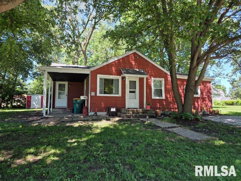 308 South Bonham Street Macomb, IL 61455 - Photo 1 of 24