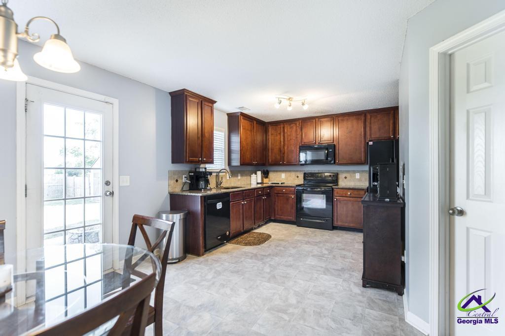 307 Timberwind Drive Byron, GA 31008 - Photo 11 of 35