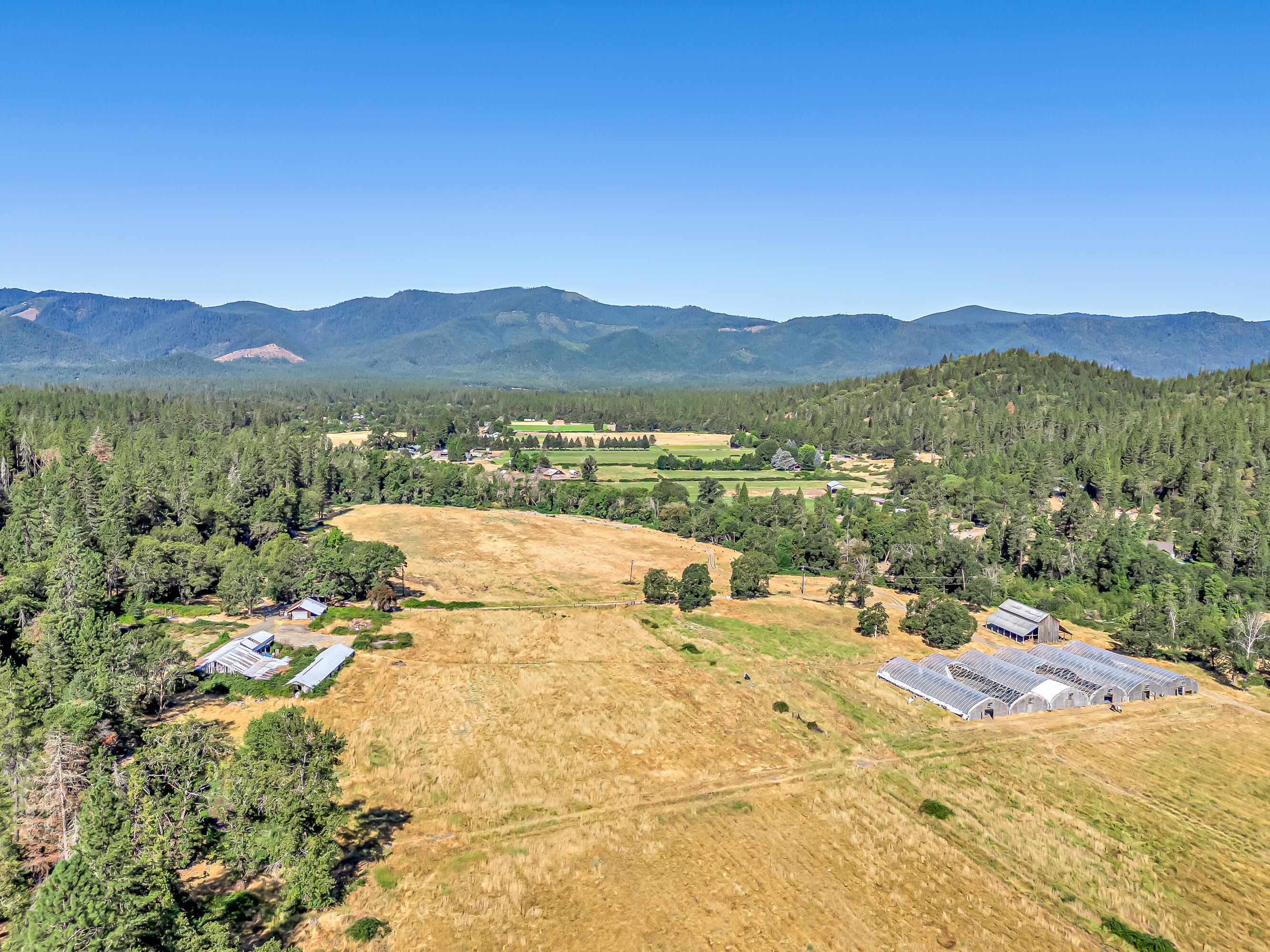 9820 East Evans Creek Road Rogue River, OR 97537 - Photo 24 of 58 DJI_20250722095059_0061_D