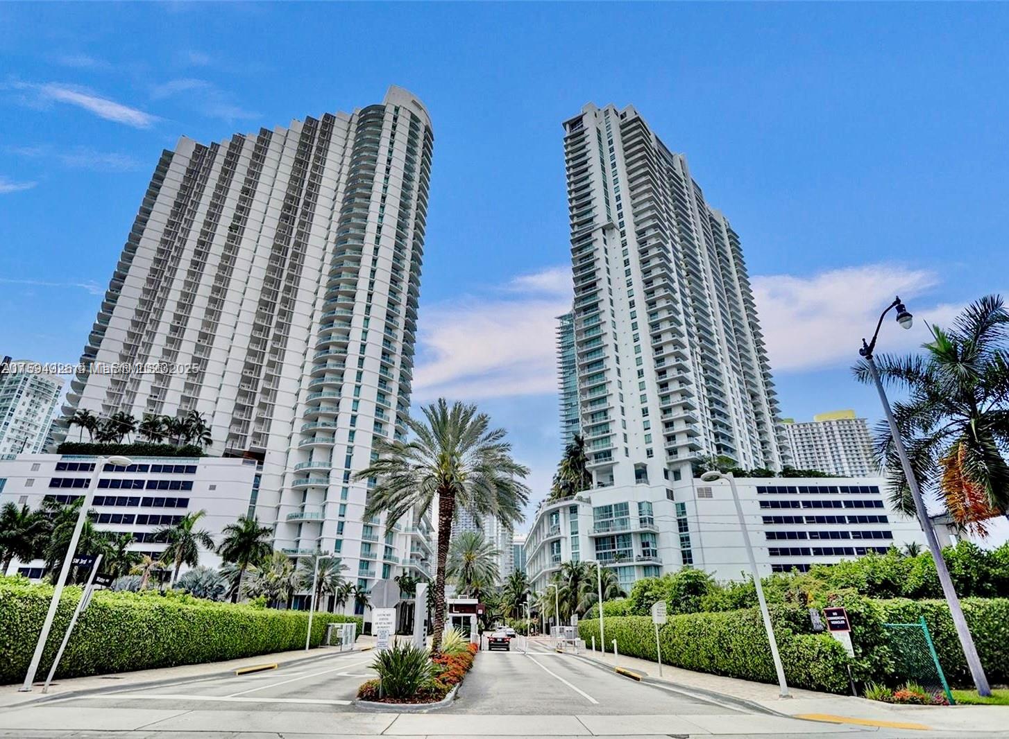 90 Southwest 3rd Street, Unit 1112 Miami, FL 33130 - Photo 2 of 25 Gallery Image 2