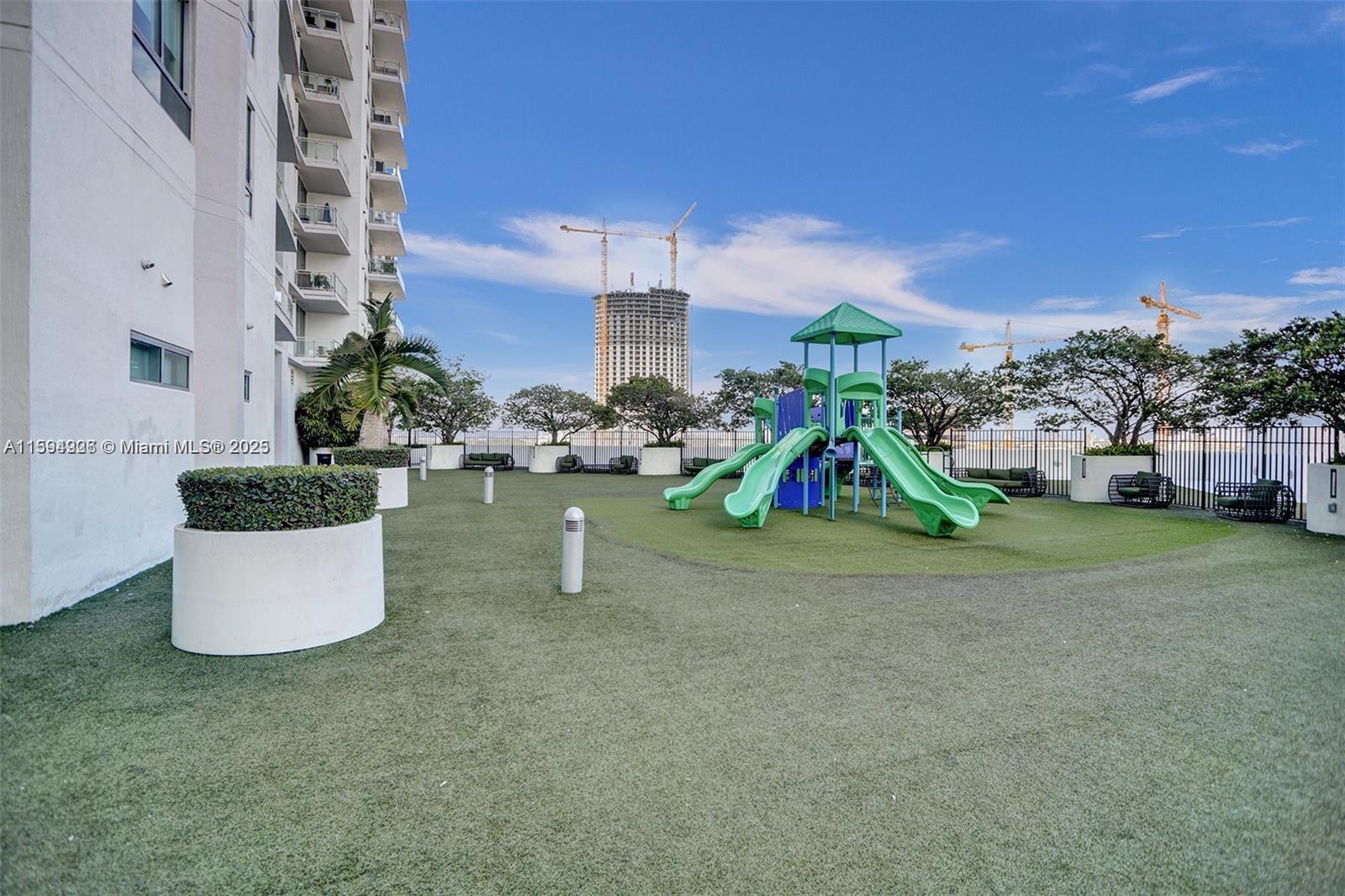 90 Southwest 3rd Street, Unit 1112 Miami, FL 33130 - Photo 21 of 25 Gallery Image 21