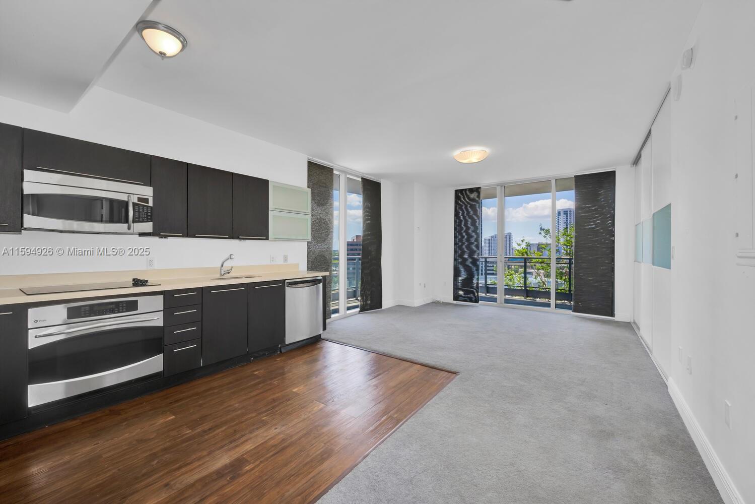 90 Southwest 3rd Street, Unit 1112 Miami, FL 33130 - Photo 7 of 25 Gallery Image 7