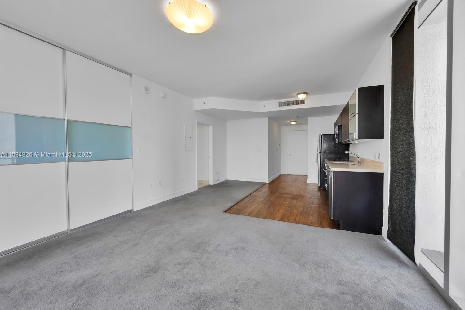 90 Southwest 3rd Street, Unit 1112 Miami, FL 33130 - Photo 9 of 25 Gallery Image 9
