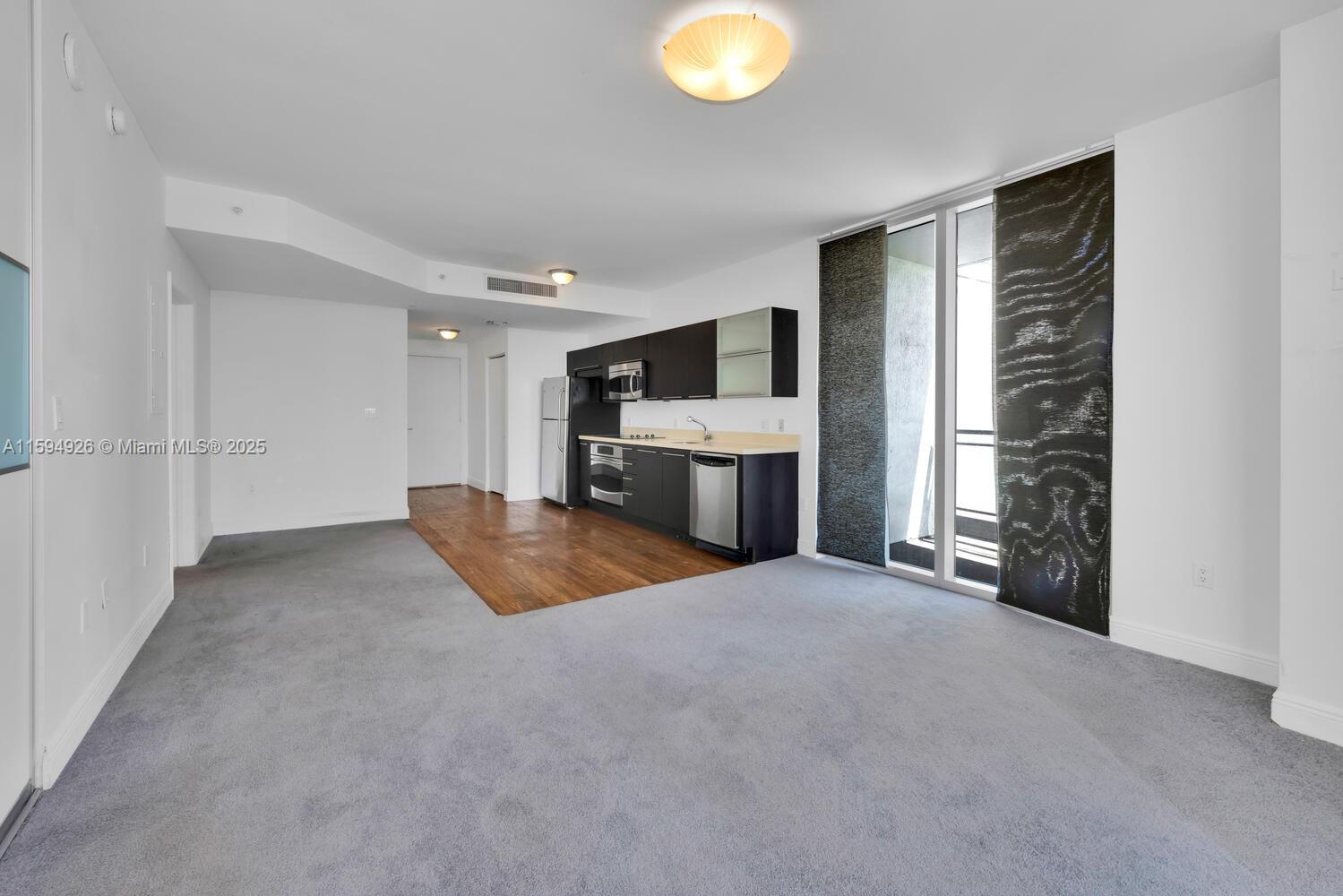 90 Southwest 3rd Street, Unit 1112 Miami, FL 33130 - Photo 10 of 25 Gallery Image 10