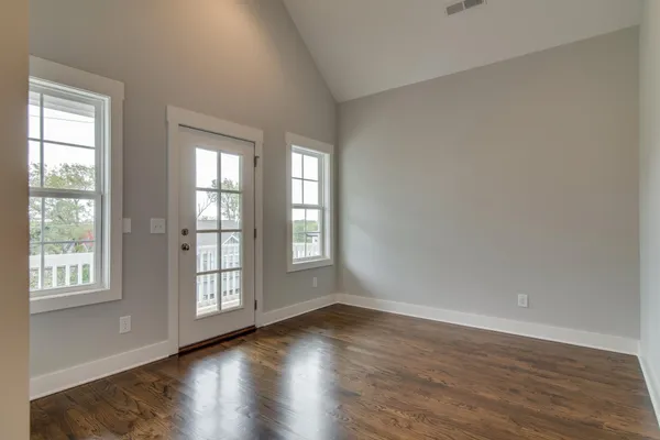 $6,500 | 1711 10th Avenue South, Nashville, TN 37203