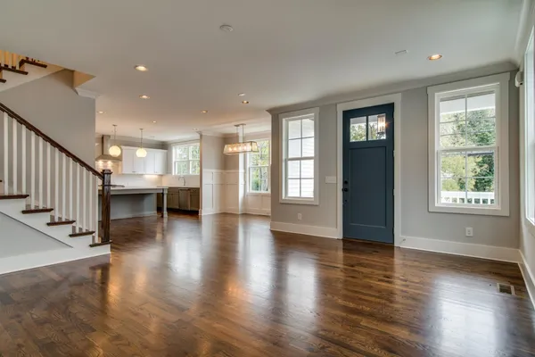 $6,500 | 1711 10th Avenue South, Nashville, TN 37203