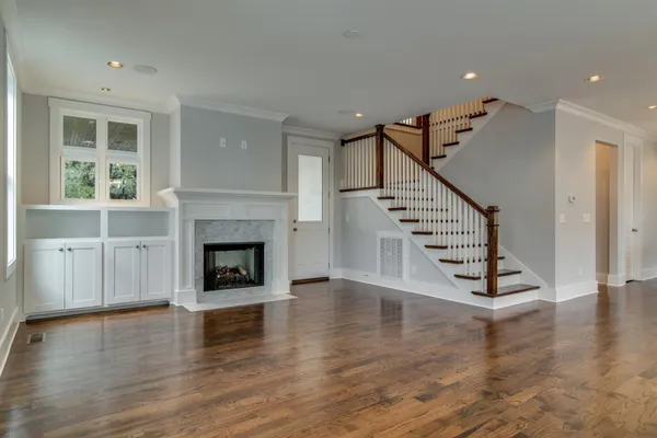 $6,500 | 1711 10th Avenue South, Nashville, TN 37203