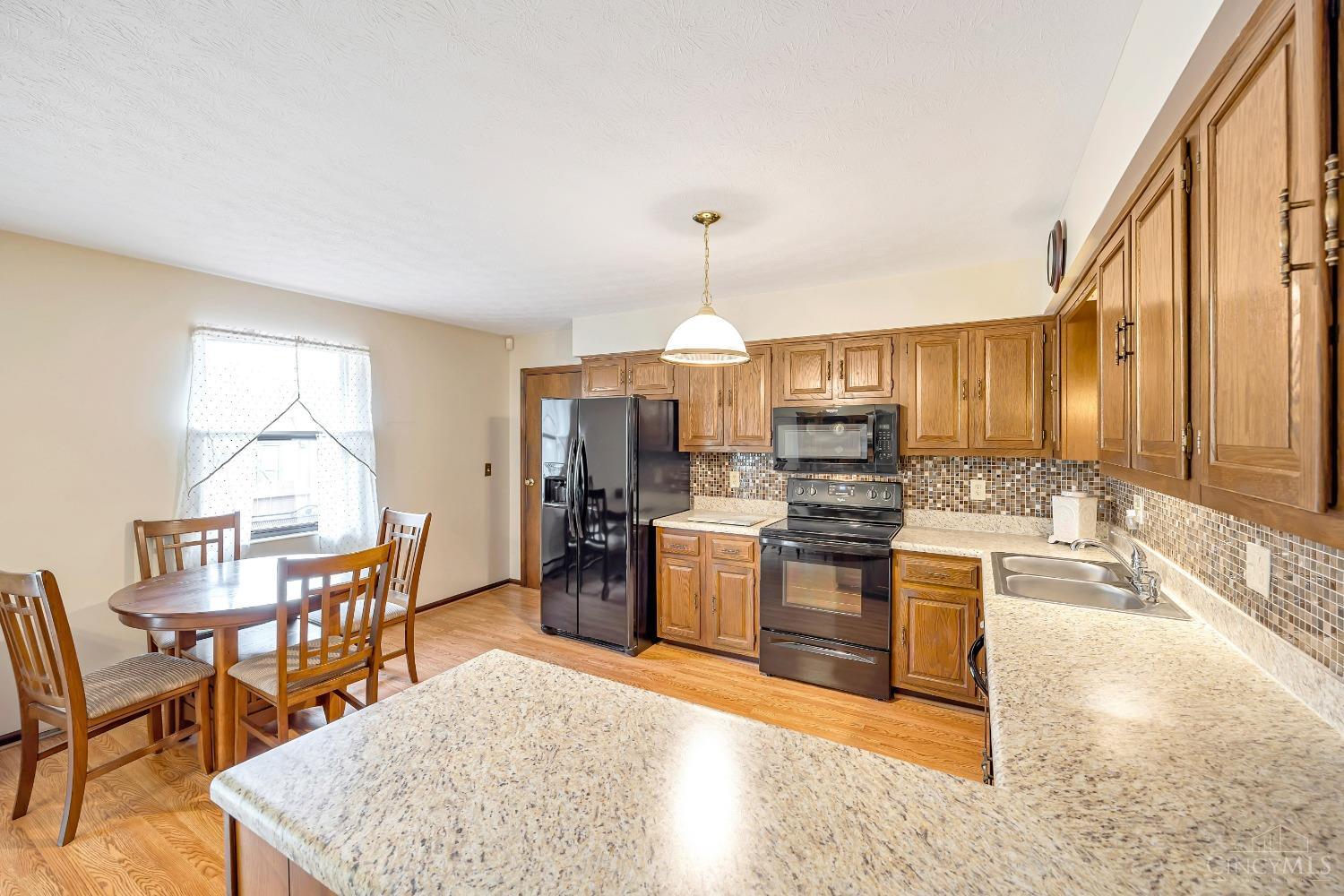 1938 Bell Road Hamilton, OH 45013 - Photo 5 of 30