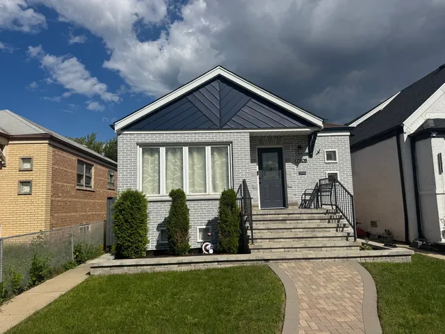 $359,900 | 7205 South Hamlin Avenue, Chicago, IL 60629