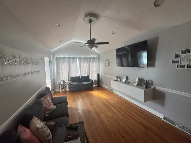 $359,900 | 7205 South Hamlin Avenue, Chicago, IL 60629