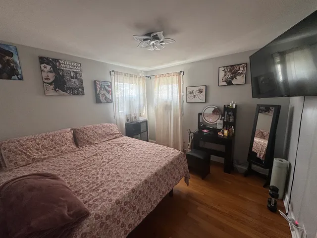 $359,900 | 7205 South Hamlin Avenue, Chicago, IL 60629